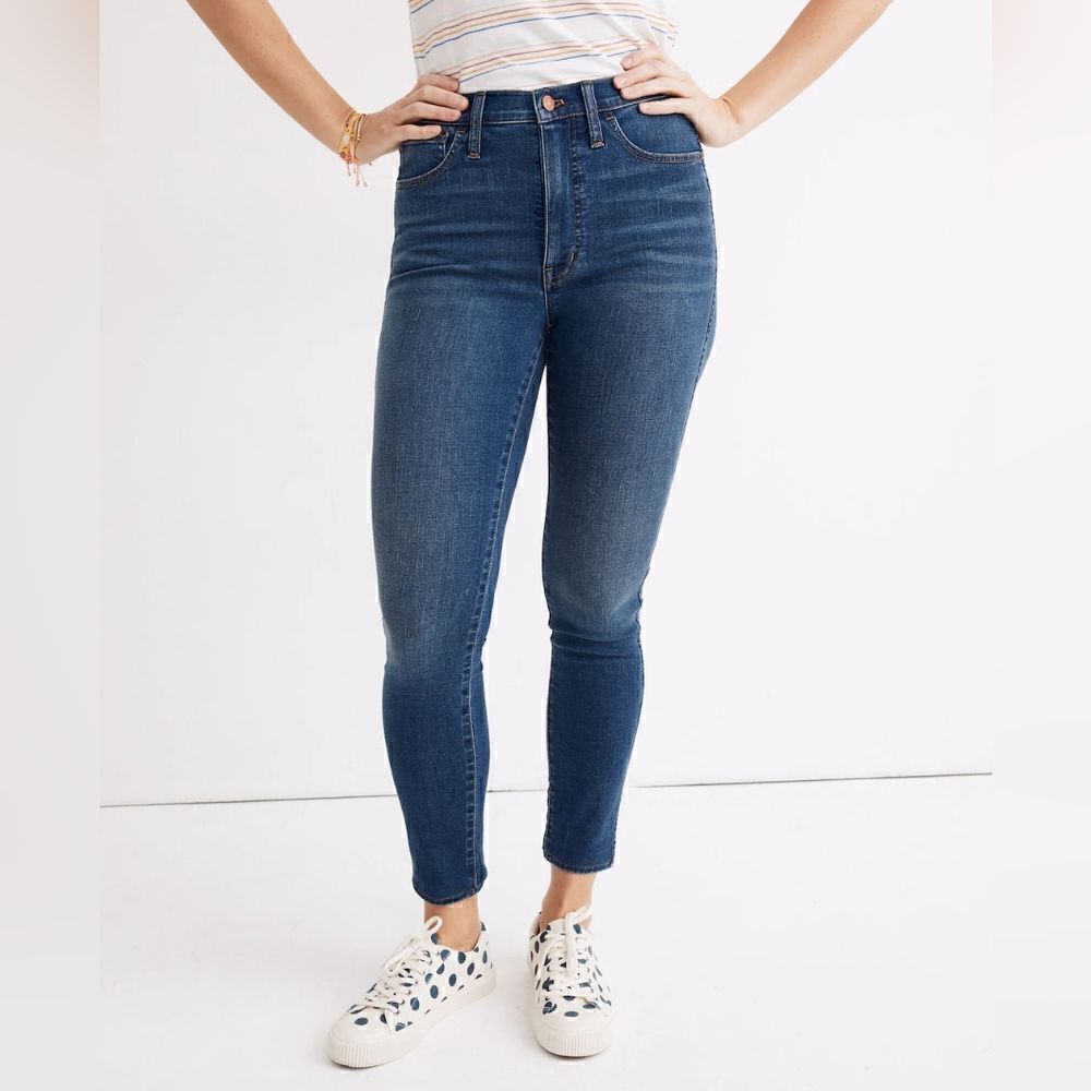 Madewell 10" High-Rise Roadtripper Supersoft Jeans in Playford Wash Size 28